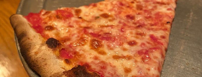 Patsy's Pizzeria is one of Brooklyn Fav Spots.