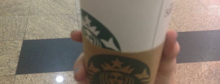 Starbucks is one of Lugares que adoro !.