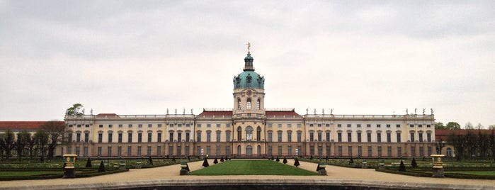 Palácio de Charlottenburg is one of Locais salvos de Kübra.