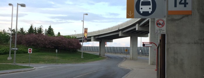 Ottawa Airport Transitway Station is one of Ottawa Transitway.
