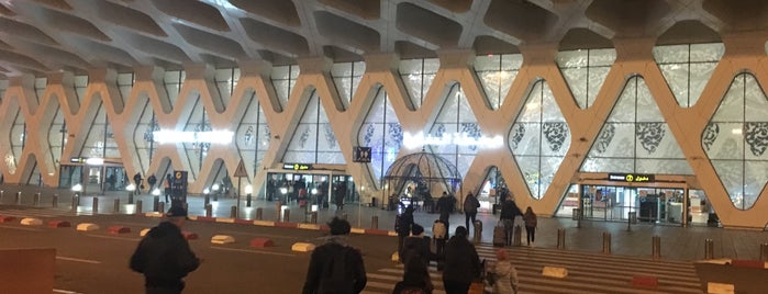 Terminal 2 is one of Jon 님이 좋아한 장소.