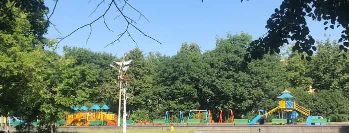 Детская площадка у фонтана is one of Детские площадки.