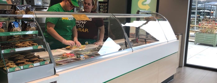 Subway is one of The 13 Best Places for Quinoa in Amsterdam.