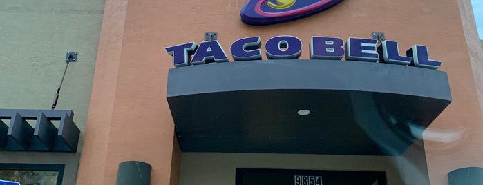 Taco Bell is one of Ykjikm l.