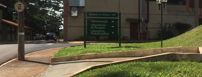 Universidade de São Paulo (USP) is one of Lugares.