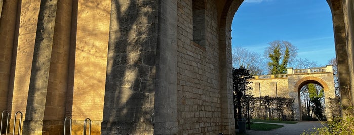 Belvedere auf dem Pfingstberg is one of Museus e afins.