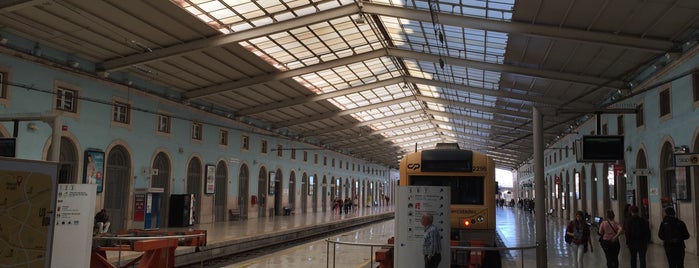 Estação Ferroviária de Santa Apolónia is one of Dia-a-dia.