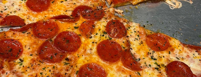 NYPD Pizza is one of Posti che sono piaciuti a Julie.
