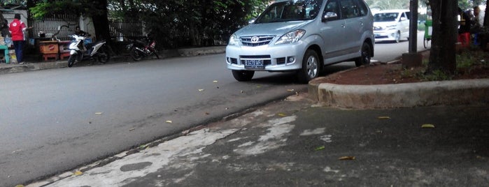 Jl. Gedung Hijau is one of Street.