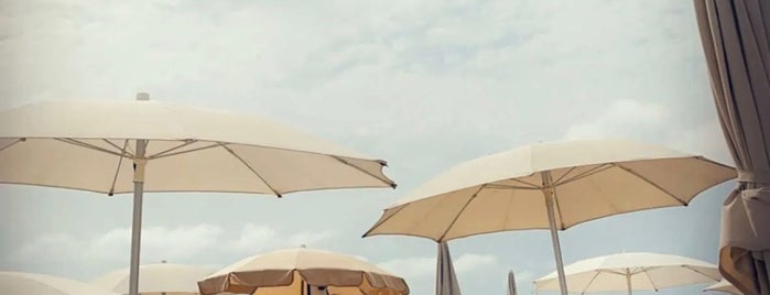 The Beach by Ushuaïa is one of Ibiza - estupendas opciones de día.