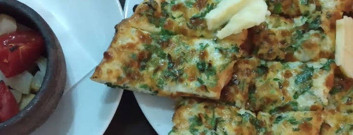 Beyaz Saray Pide is one of Enes'in Beğendiği Mekanlar.