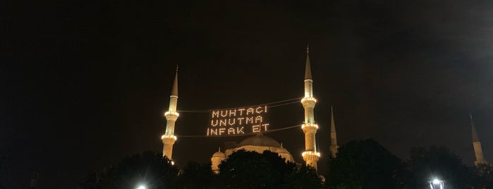 Sultan Ahmet Camii is one of Enes'in Beğendiği Mekanlar.