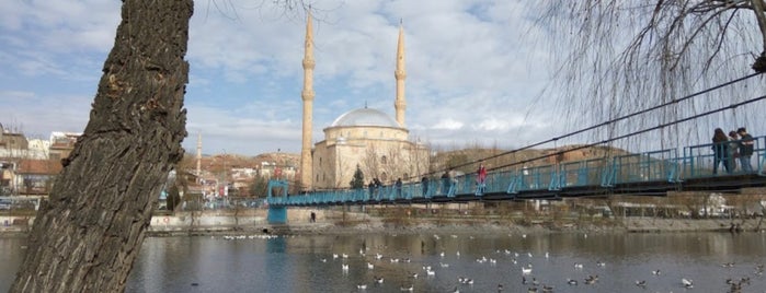 Kızılırmak Asma Köprü is one of สถานที่ที่ Enes ถูกใจ.