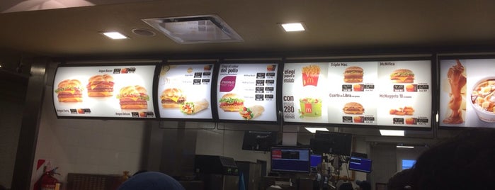 McDonald's is one of Lieux qui ont plu à Joel.