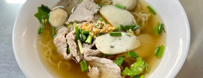Nai Hung Fishball Noodle is one of tailandia.