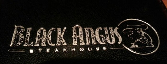 Black Angus Steakhouse is one of Lugares favoritos de Kevin.