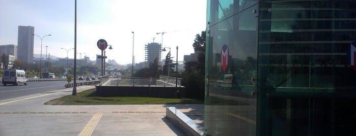 Esenkent Metro İstasyonu is one of สถานที่ที่บันทึกไว้ของ Gül.