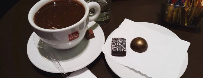 Cau Chocolates is one of Desserts @ São Paulo.