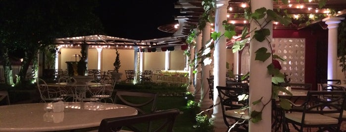 La Pergola Ristorante - Autentica Cucina Italia is one of สถานที่ที่ Nur ถูกใจ.