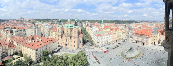 Staroměstské náměstí | Old Town Square is one of Tempat yang Disukai Azad.