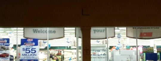 ACME Markets is one of สถานที่ที่ Tyler ถูกใจ.