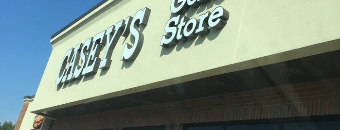 Casey's General Store is one of Brandiさんのお気に入りスポット.
