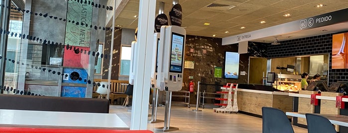 McDonald's is one of TOP spots in Oporto.