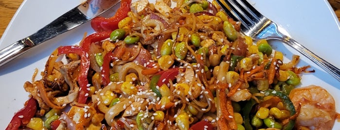 Mongolie Grill is one of Lugares favoritos de Jack.