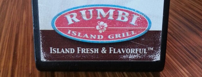 Rumbi Island Grill is one of Lieux qui ont plu à Curt.