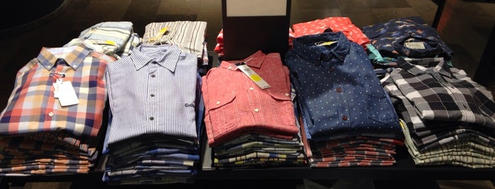 Jack & Jones is one of Kevin'in Beğendiği Mekanlar.