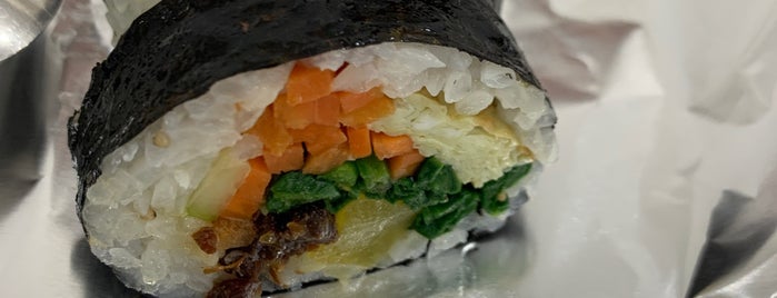 예찬김밥 is one of 김밥.