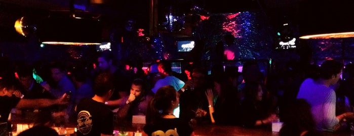 Ex Fábrica Club is one of bar.