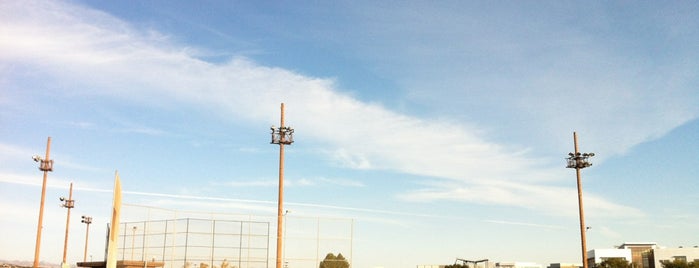 Mission Softball Fields is one of สถานที่ที่ Nicole ถูกใจ.