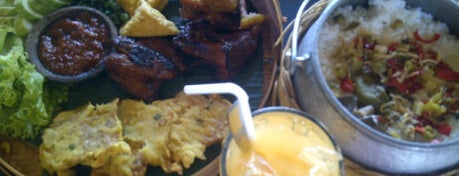 Rumah Makan Pujasega is one of Garut's Best Food.