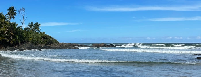 Praia da Camboa is one of Salvador.