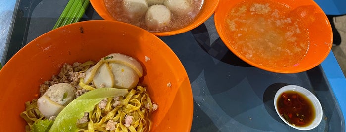 Yong Hwa Handmade Fishball and Meatball Noodles is one of XS - Been.
