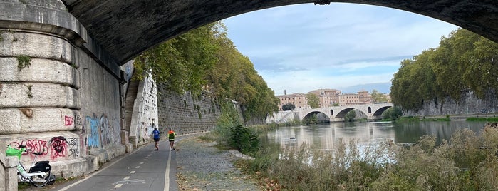 Lungotevere Farnesina is one of Rome.