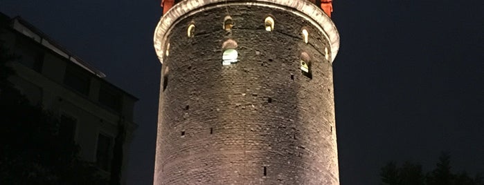 Torre di Galata is one of Posti che sono piaciuti a Serpil.