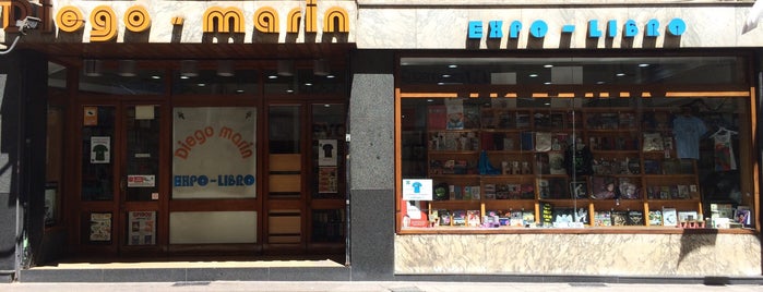 Librería Diego Marín is one of Locais curtidos por ayşe.