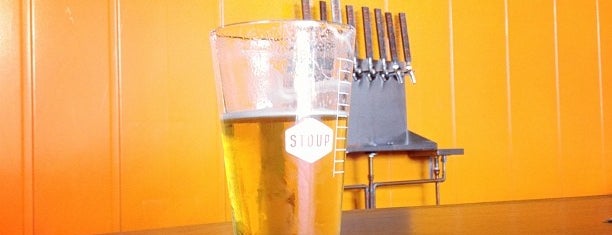 Stoup Brewing is one of Lugares favoritos de Kristen.