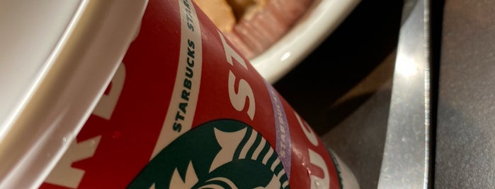 Starbucks is one of Tempat yang Disukai swiiitch.