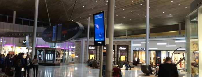 파리 샤를 드 골 공항 (CDG) is one of Paris 2014.