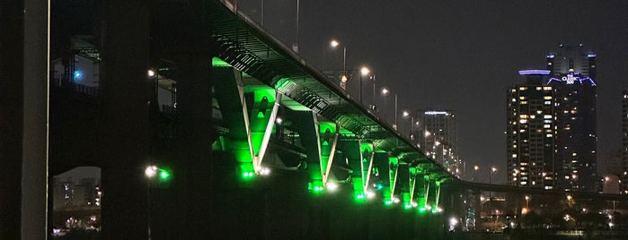 Cheongdam Bridge is one of Trip part.17.