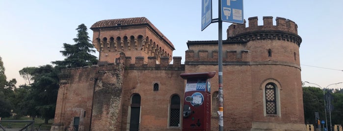 Porta Saragozza is one of Болонья.