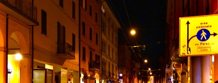 Via San Felice is one of Bolonya-italya.