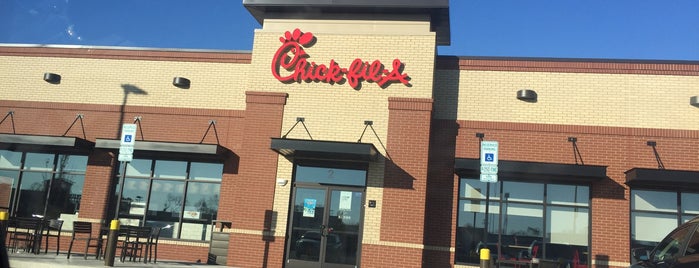 Chick-fil-A is one of Lugares favoritos de Catie.