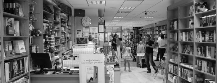 Luque is one of Librerías con Encanto.
