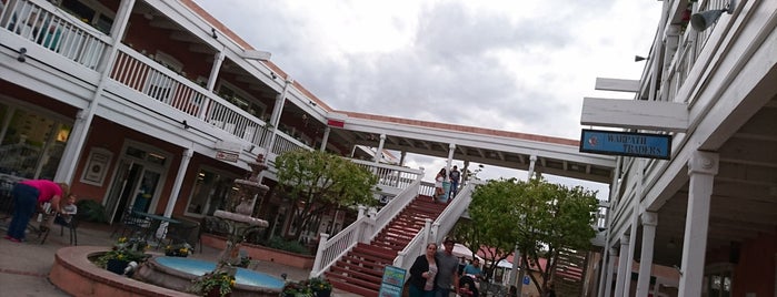 Plaza Don Luis is one of Tempat yang Disukai Ryan.