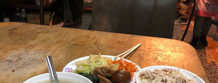 原天橋下雞肉飯 is one of 食.
