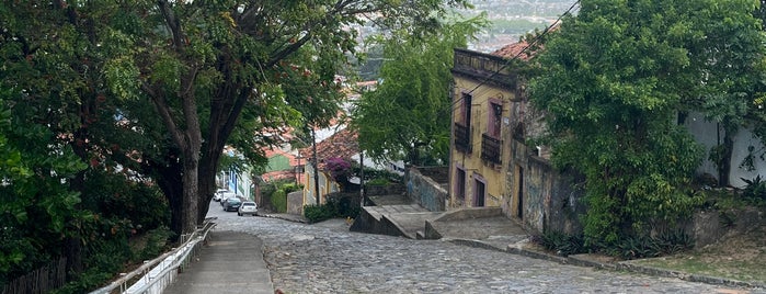 Ladeira Da Misericórdia is one of Melhores lugares para se estar.